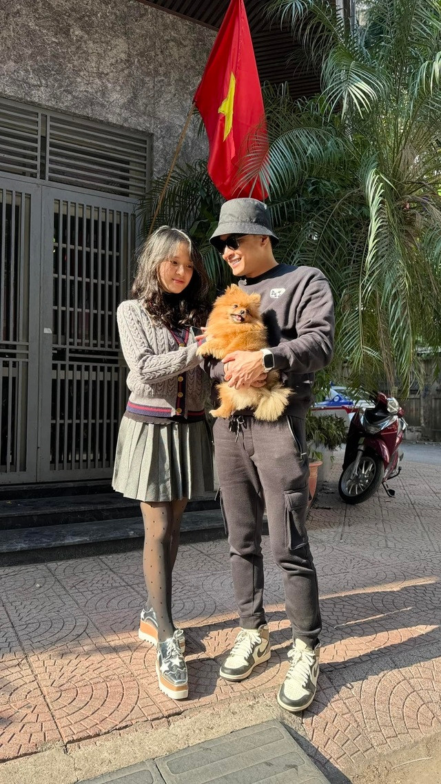 Con gái lớn của Hồng Đăng ngày càng ra dáng thiếu nữ.