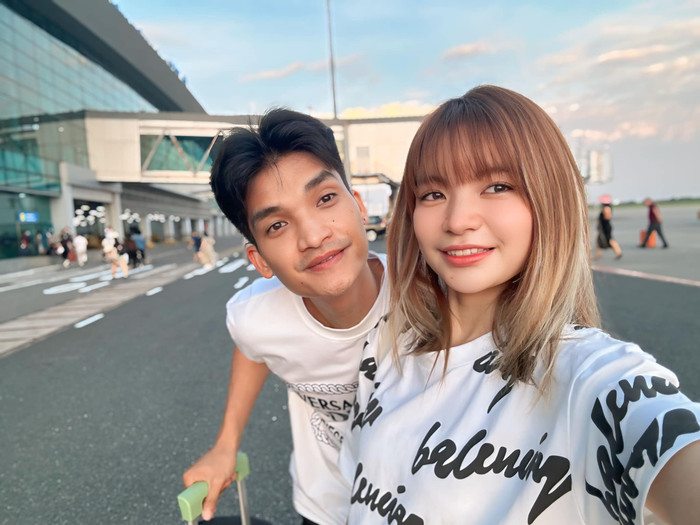 Mạc Văn Khoa và Thảo Vy đã có 4 năm bên nhau. Cả hai có một bé gái xinh xắn, đáng yêu. Bên cạnh hoạt động nghệ thuật, Mạc Văn Khoa còn có chuỗi quán ăn riêng. 