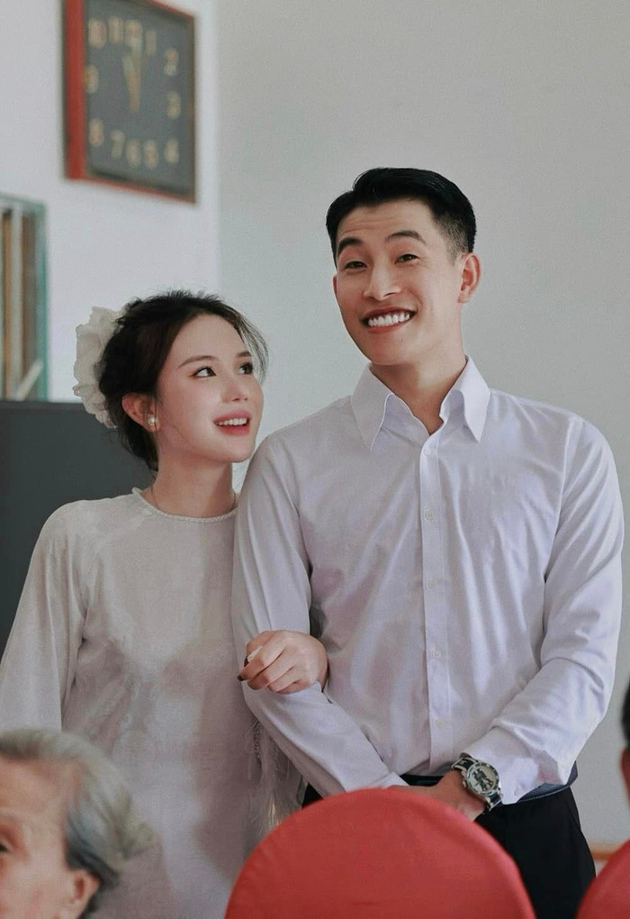 Trước đó Tuấn Mõ và bà xã đã làm lễ dạm ngõ. Ảnh: FBNV