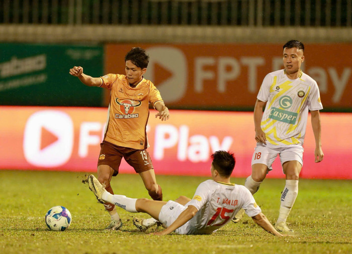 CLB HAGL đã không thể vươn lên đỉnh bảng theo cách đáng tiếc. Ảnh: VPF