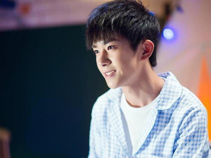 Dịch Dương Thiên Tỉ... 