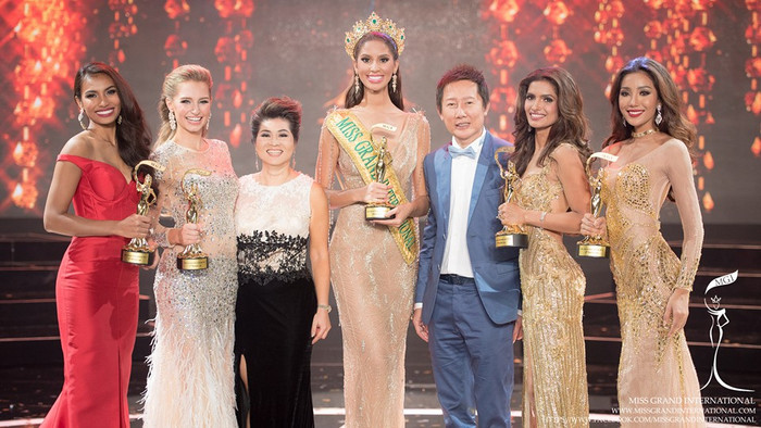 Miss Grand International 2015 hiện không có chủ nhân cho ngôi vị Hoa hậu sau 2 màn 'phế truất'.