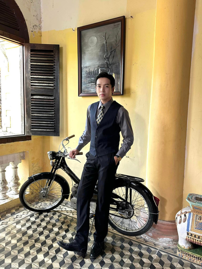 Bạch Công Khanh hé lộ tạo hình trong phim truyền hình lên sóng giờ vàng.