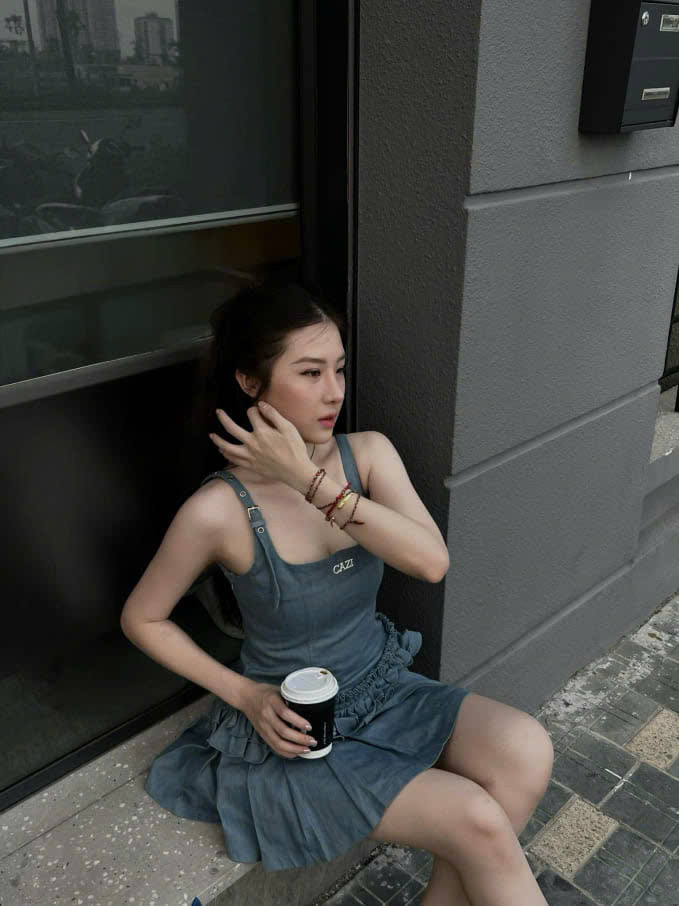 Bạn gái Quân A.P sở hữu profile 'khủng'.