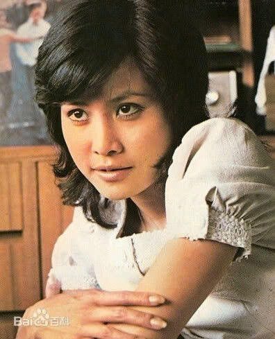 Nữ diễn viên xinh đẹp qua đời trong cô độc khiến cả showbiz bàng hoàng Ảnh 2