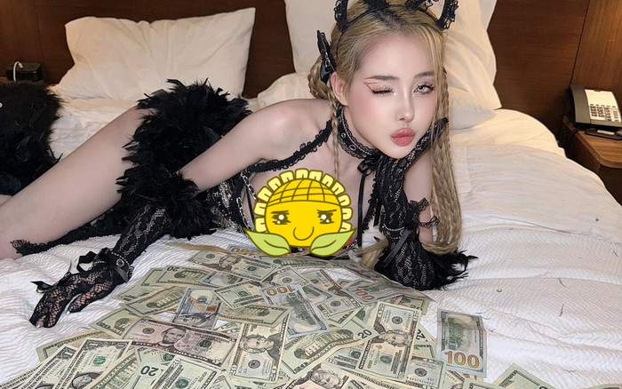 Choáng với số tiền USD của khách cho Ngân 98 Ảnh 2