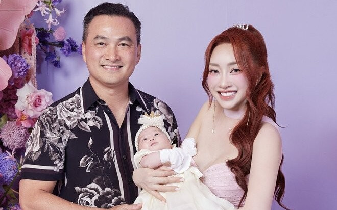 Chi Bảo cưới vợ đại gia kém 16 tuổi, con gái vừa đầy tháng nhận số tiền cực khủng Ảnh 2