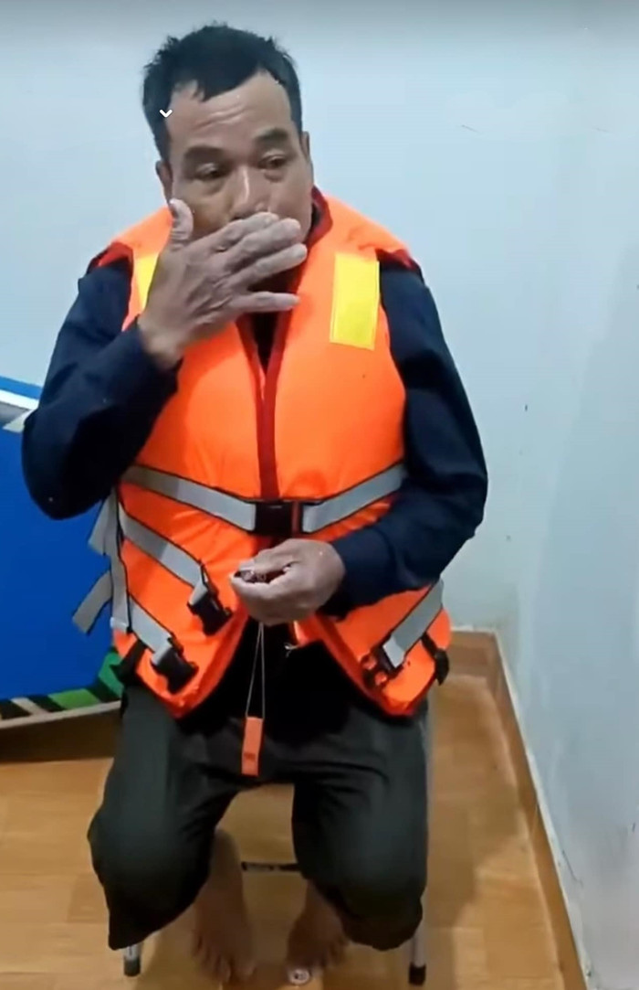 Ông C. hiện đã an toàn và được lực lượng chức năng đưa về trụ sở Điện lực ở Lệ Thủy, Quảng Bình và liên hệ cho người nhà. 