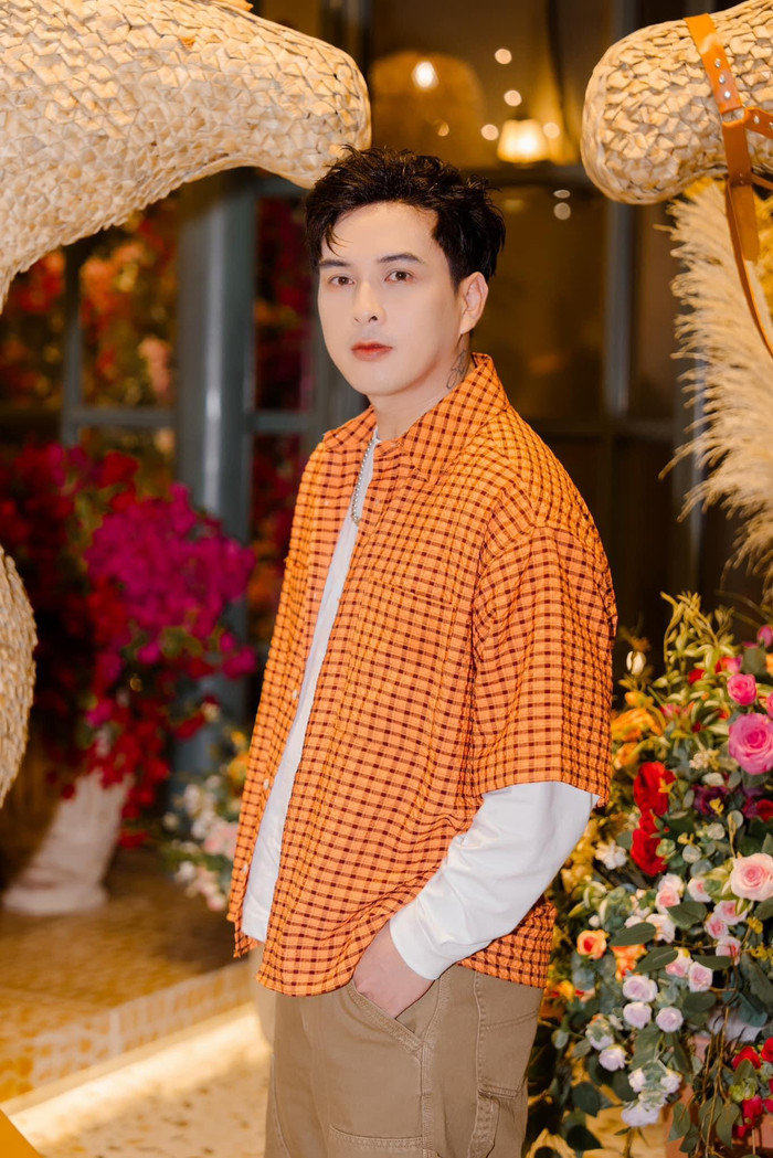 Người hâm mộ gửi lời chúc mừng đến gia đình nhỏ của nam ca sĩ Hồ Quang Hiếu và Tuệ Như. 