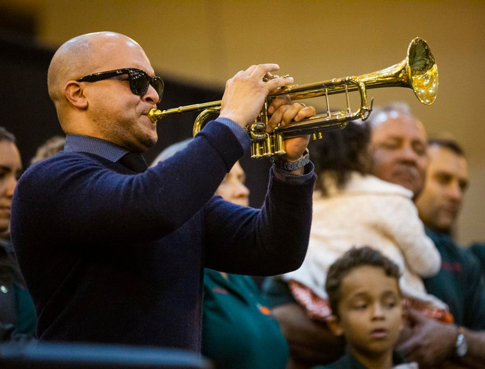 Là nghệ sĩ có tiếng tăm, Irvin Mayfield đối mặt với loạt cáo buộc vì lạm dụng quỹ phi lợi nhuận.