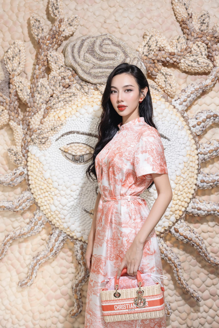 Thuỳ Tiên là một trong những nàng Hậu được yêu thích nhất nhì Vbiz.