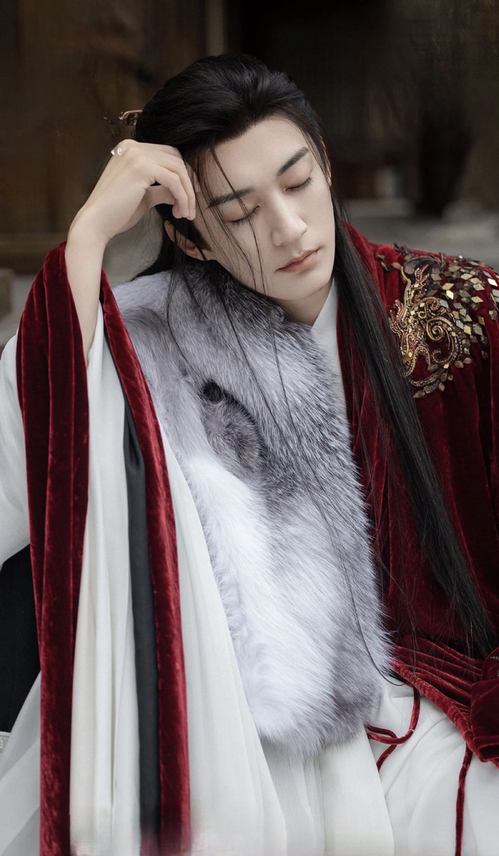 Với nhan sắc ấn tượng, thư sinh khiến Lưu Học Nghĩa được công chúng gọi là Lưu Diệc Phi bản nam.