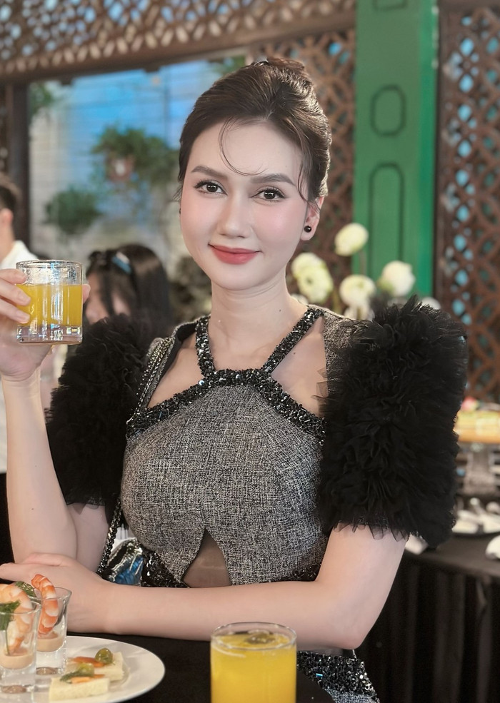 Hiện Hương Giang đã có bạn trai mới và đang chuẩn bị đón chào con thứ hai ra đời. 