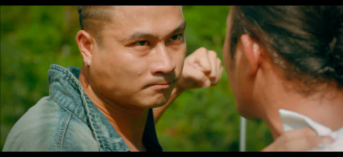 Khương (Duy Hưng) sẵn sàng đấm anh trai mình chỉ vì muốn bảo vệ tình yêu với Tuyết.&nbsp;