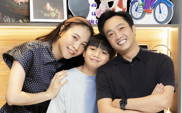 Subeo luôn thoải mái khi ở cạnh mẹ kế Đàm Thu Trang. 