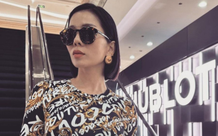 Lệ Quyên diện đồ bó sát khi chơi môn 'thể thao nhà giàu' Ảnh 2