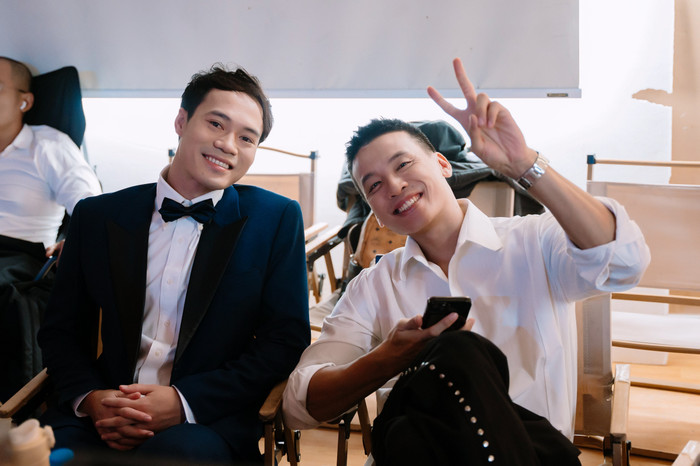 Văn Toàn là khách mời đặc biệt trong MV.