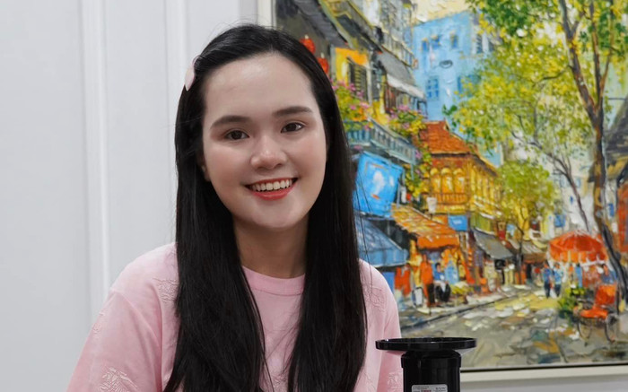 Vợ Duy Mạnh bị kéo lê trên sàn theo trend mới Ảnh 2