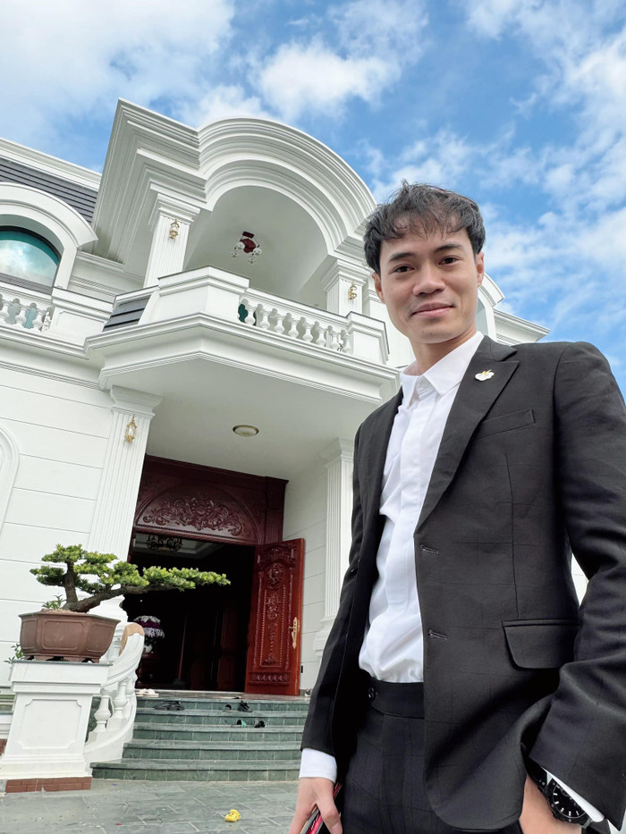 Văn Toàn thông báo cầu hôn chỉ là câu chuyện trong MV.