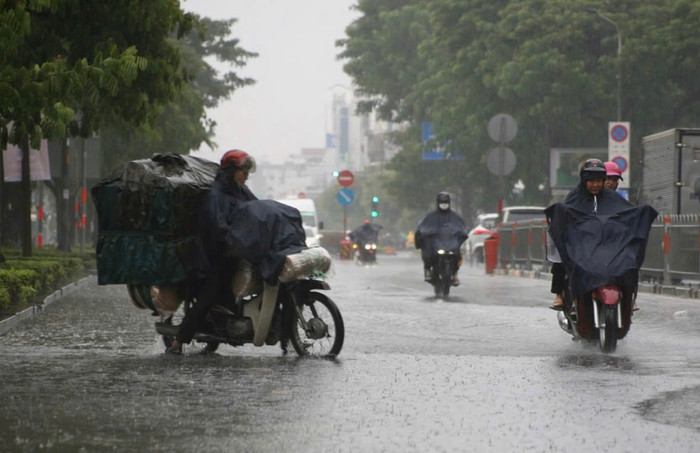 Mưa vừa đến mưa to xuất hiện ở nhiều quận huyện.