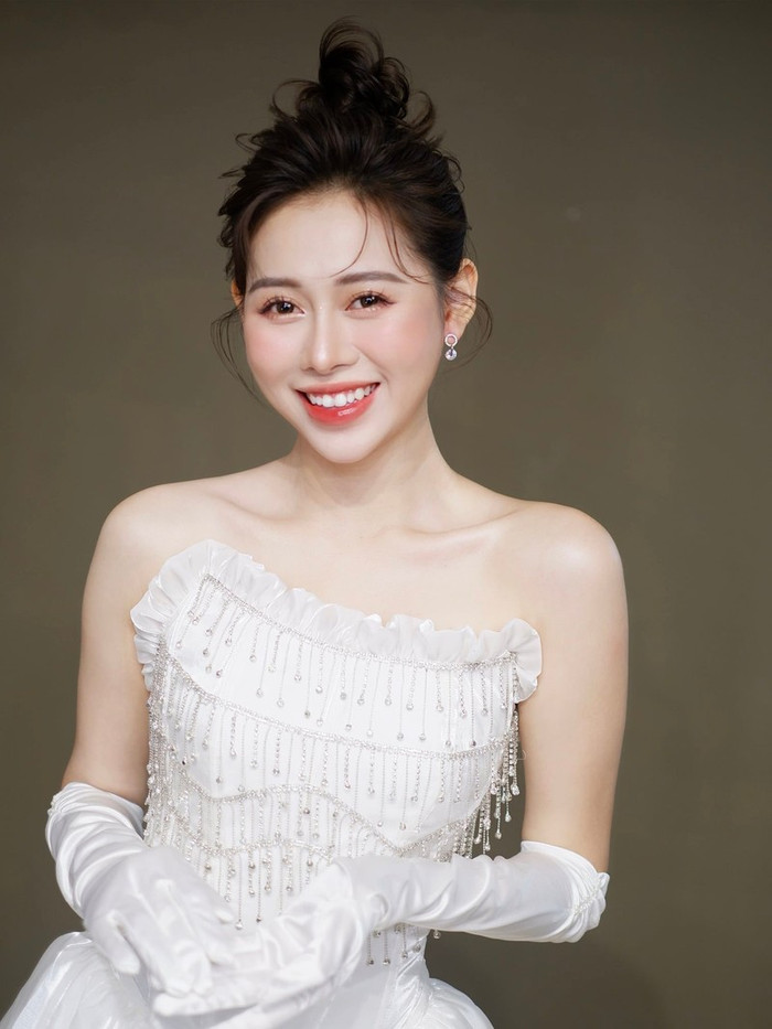 Việt Phương Thoa là một hot Tiktoker sở hữu đông đảo người hâm mộ.