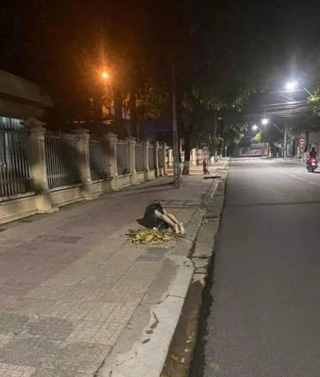 Hình ảnh gây xôn xao mạng xã hội.