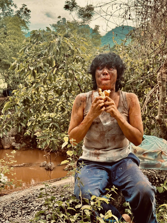 Đặng Minh Cúc chia sẻ hình ảnh của Ly trong Độc Đạo