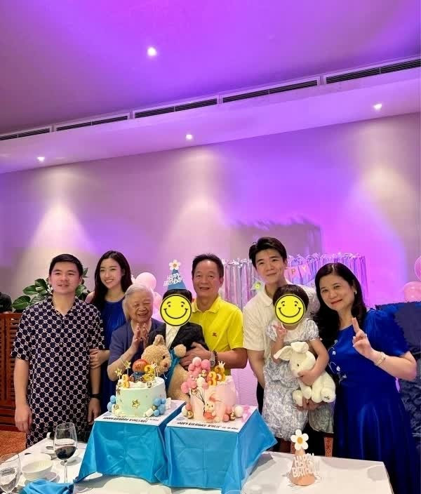 Hoa hậu Đỗ Mỹ Linh hạnh phúc vì được mẹ chồng chỉ bảo, hỗ trợ khi mới về làm dâu. 