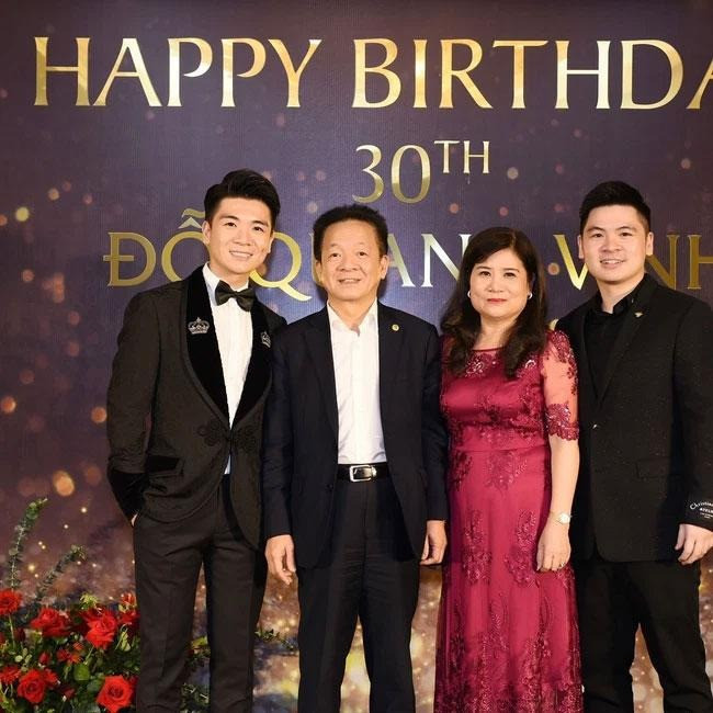 Mẹ chồng Hoa hậu Đỗ Mỹ Linh sở hữu nhan sắc mặn mà, phúc hậu. 