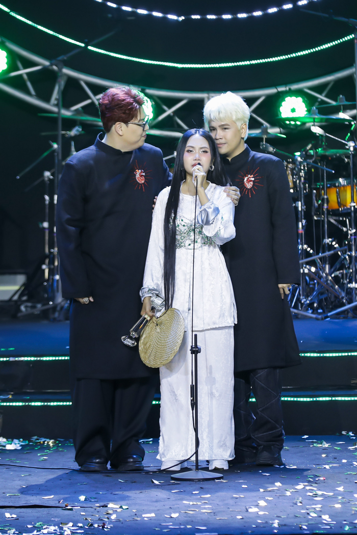 2023 đánh dấu một năm thành công của Phương Mỹ Chi với album 'Vũ trụ cò bay'. 