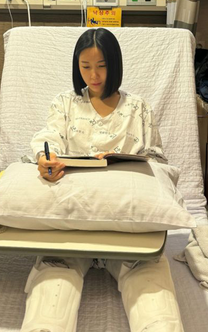 Nữ ca sĩ bị ung thư cổ tử cung, khó sinh con: 'Chồng luôn túc trực để chăm sóc tôi' Ảnh 2