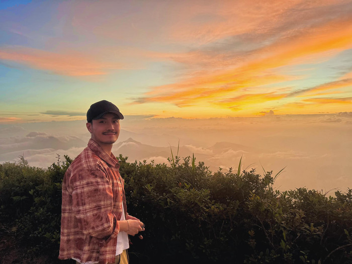 Thanh Sơn tạo hình nhân vật già hơn tuổi thật.