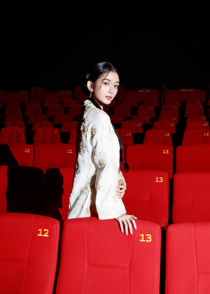 Nữ diễn viên có tuổi thơ khó khăn, không phải 'ngậm thìa vàng' như lời đồn.