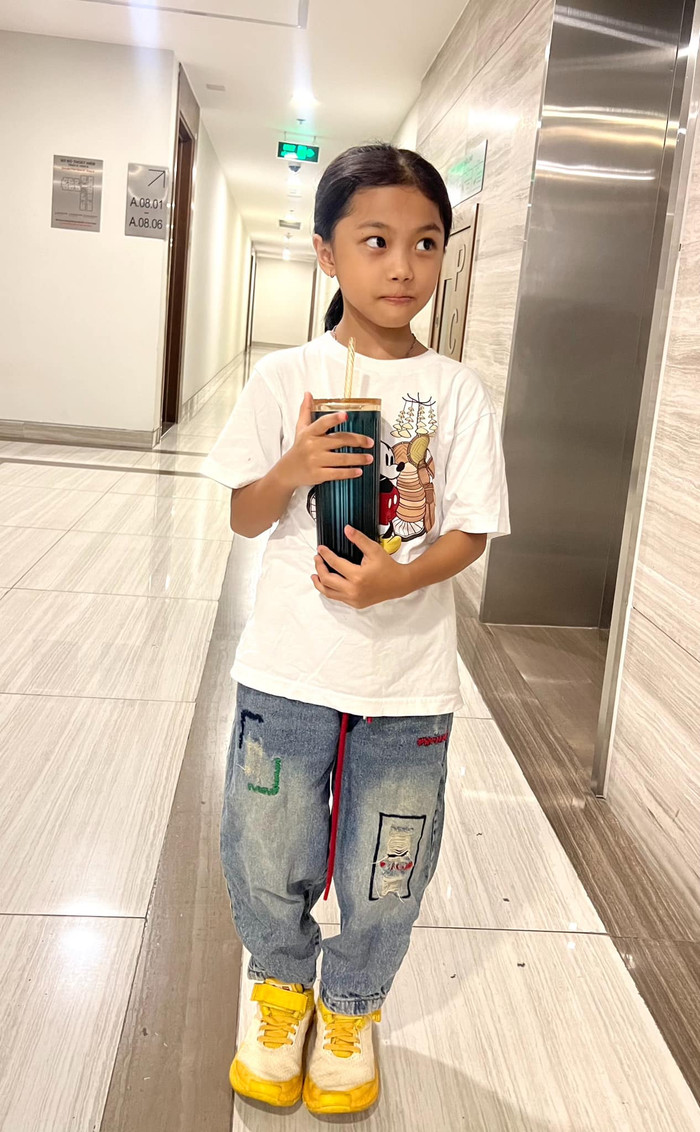 Con gái nuôi của H'Hen Niê sở hữu tính cách lém lỉnh, đáng yêu. Ảnh: FBNV