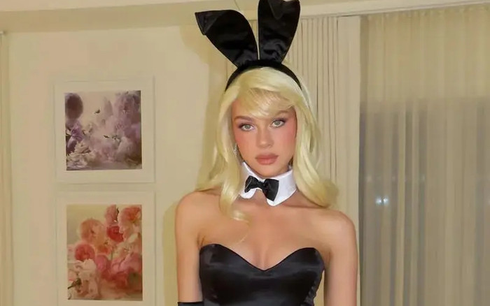 Hallween 2024: Con dâu Beckham hóa nàng thỏ gợi cảm, cạnh tranh cùng dàn sao Hollywood Ảnh 2