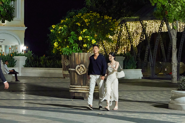 Việc Michael Trương không rõ ràng tình cảm với Lee Rayeon và Yuna Vũ trước đó đã dấy lên làn sóng tranh cãi