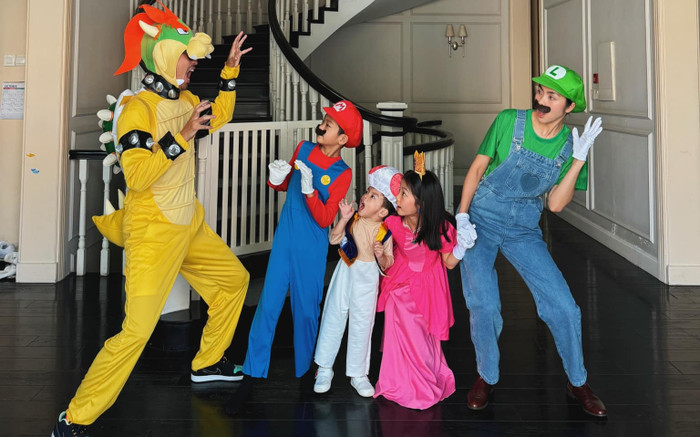 Tăng Thanh Hà hiếm hoi tung ảnh lộ rõ gia đình, ba nhóc tỳ chiếm spotlight Ảnh 2