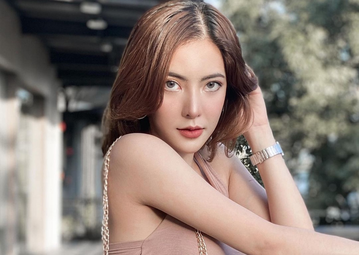 Có đến 6.000 người mắc bẫy của nữ người mẫu Nutty. 