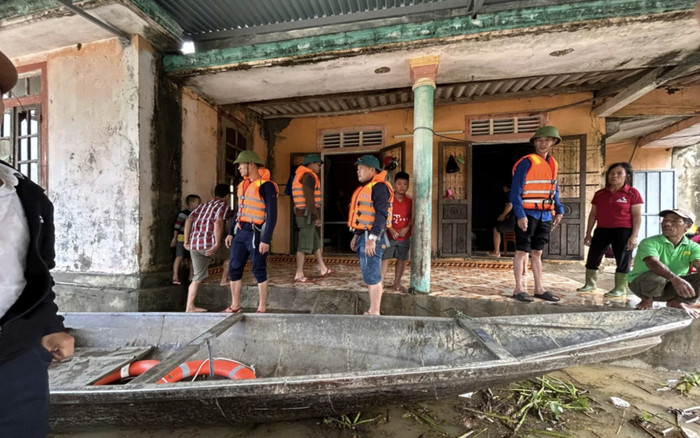 Xót xa cặp bé trai song sinh tử vong trong sân nhà ngập nước ở Quảng Bình Ảnh 2