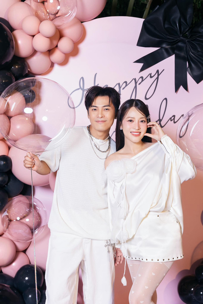 Showbiz 24h: Puka nhất quyết che bụng giữa tin đồn mang bầu. Ảnh: FBNV