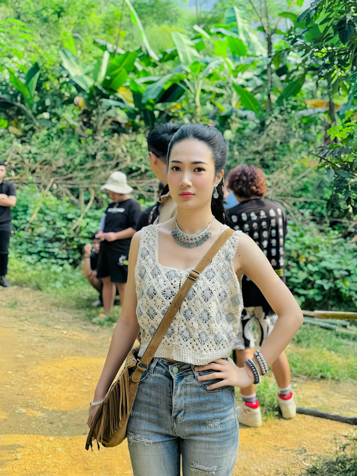 Nhan sắc xinh đẹp và nóng bỏng của bóng hồng Độc đạo tiếp tục gây sốt màn ảnh nhỏ. 