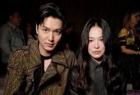Gần đây, Lee Min Ho vướng tin hẹn hò với Song Hye Kyo.