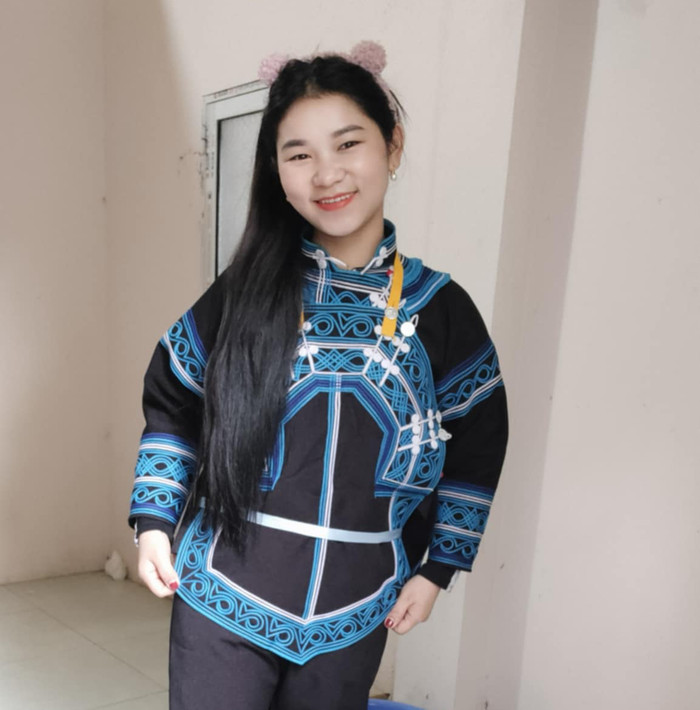 Be là cô gái thuộc dân tộc Hà Nhì.