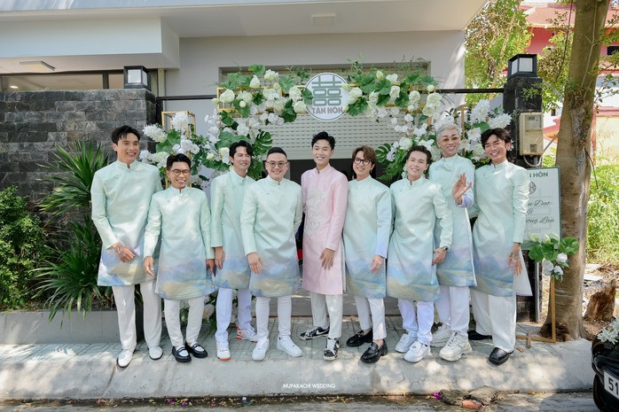 Minh Dự bê tráp trong đám hỏi của Phương Lan - Phan Đạt.&nbsp;