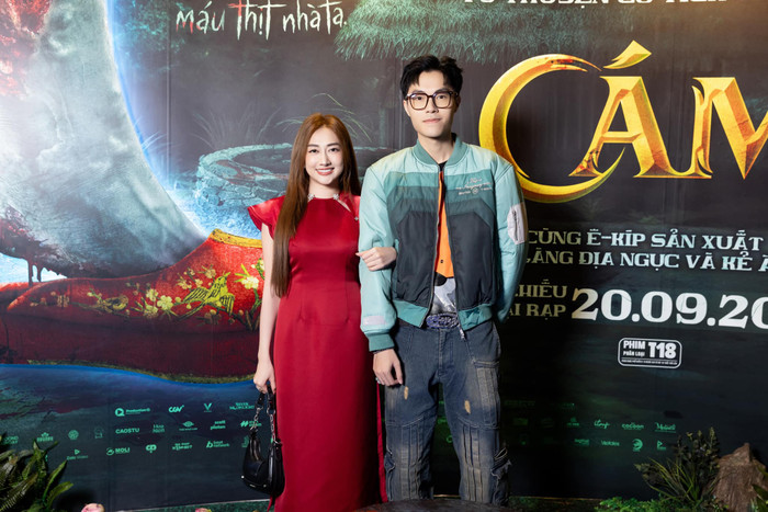 Phương Lan - Phan Đạt sánh đôi trong một sự kiện ngày 19/9.