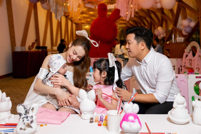 Tổ ấm hạnh phúc của Trường Giang và Nhã Phương sau 6 năm về chung nhà. 