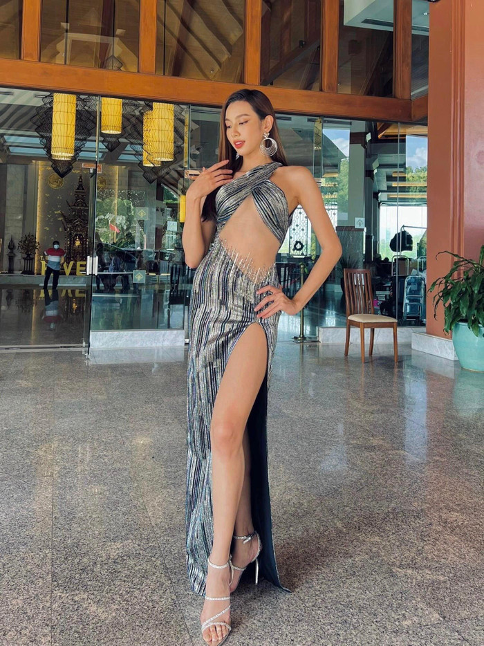 Loạt visual 'Miss Cut-out' của đàn chị Thùy Tiên tại Miss Grand International 2021.