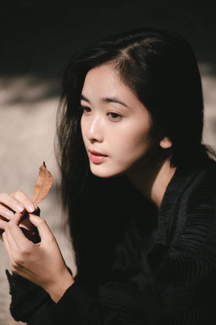 Được đánh giá cao về ngoại hình là thế, những diễn xuất của sao nữ Vbiz vẫn còn là một ẩn số. Một số khán giả bày tỏ lo lắng, Ngọc Xuân không thể hiện được cái hồn của nhân vật Miền, nhưng vẫn đặt kỳ vọng vào màn thể hiện của cô. 