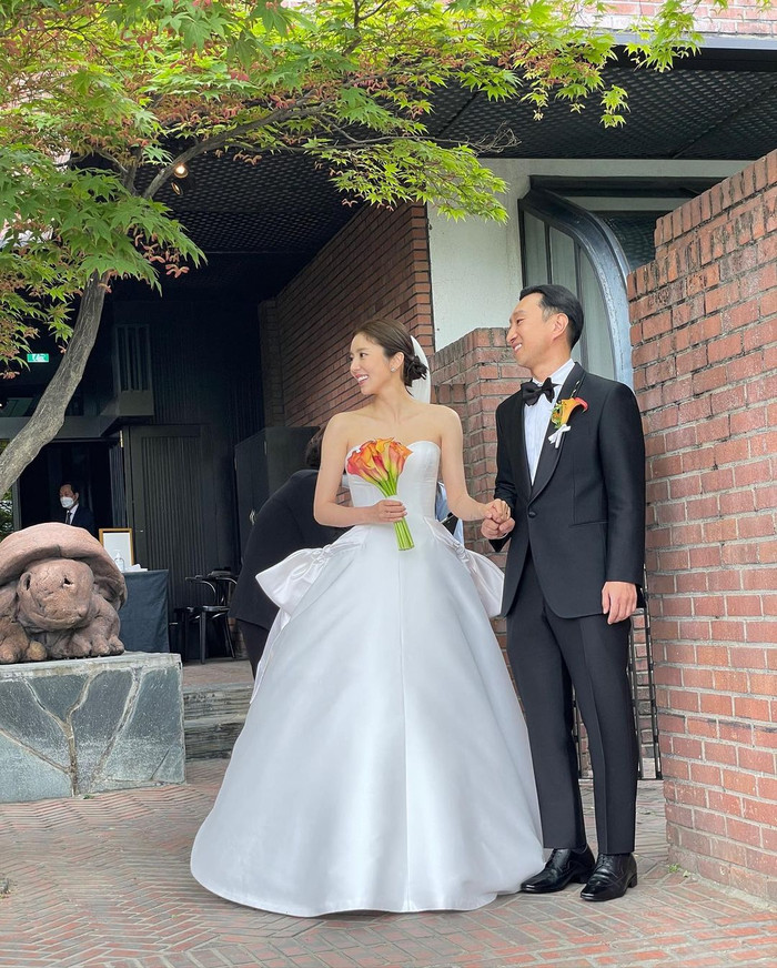 Nữ ca sĩ nổi tiếng thông báo có thai: 'Chồng tôi mừng phát khóc' Ảnh 2