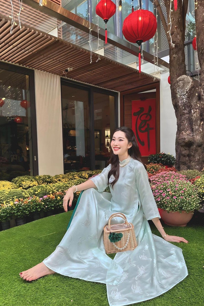 Một góc trong biệt thự rộng lớn của vợ chồng nàng hậu.